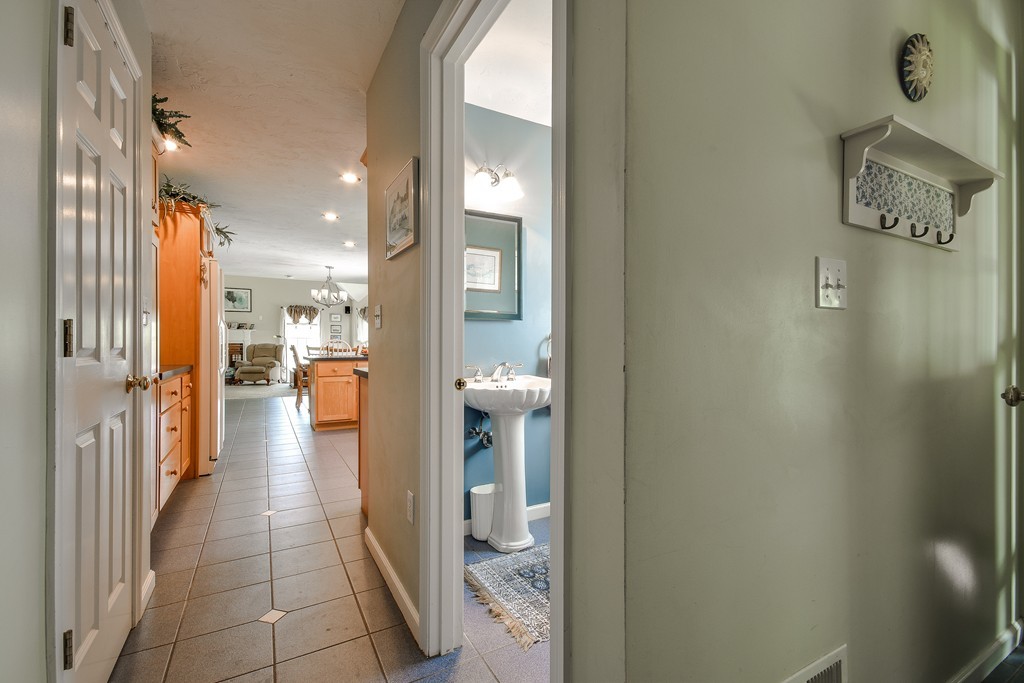 43 Orchard Road Ashland, MA 01721 - Photo 11 of 27 Gallery Image 11