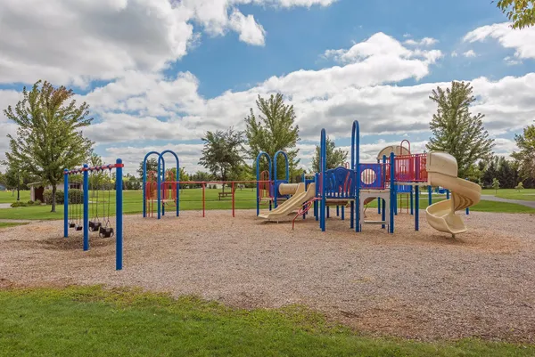 $470,000 | 972 Rolling Greens Lane, Hutchinson, MN 55350