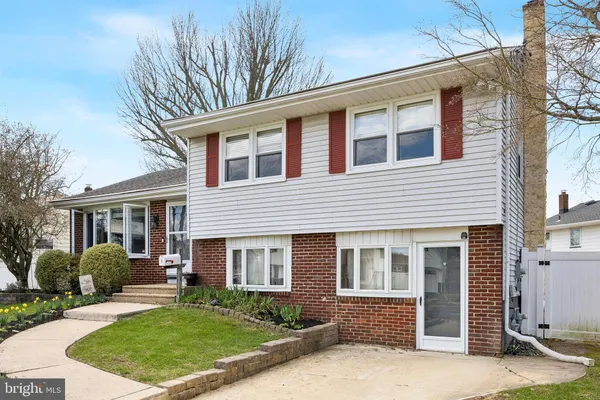 $450,000 | 8 Toby Lane, Hamilton, NJ 08620