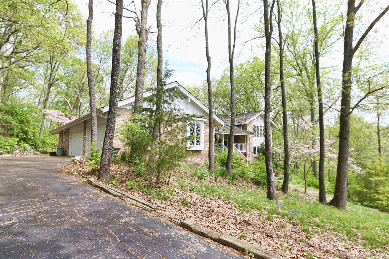 1759 Horseshoe Ridge Road Chesterfield, MO 63005 - Photo 2 of 12 Gallery Image 2