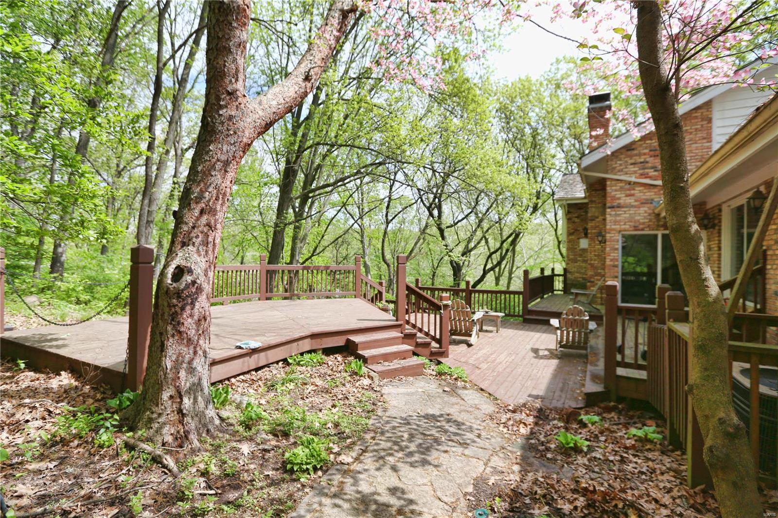 1759 Horseshoe Ridge Road Chesterfield, MO 63005 - Photo 5 of 12 Gallery Image 5