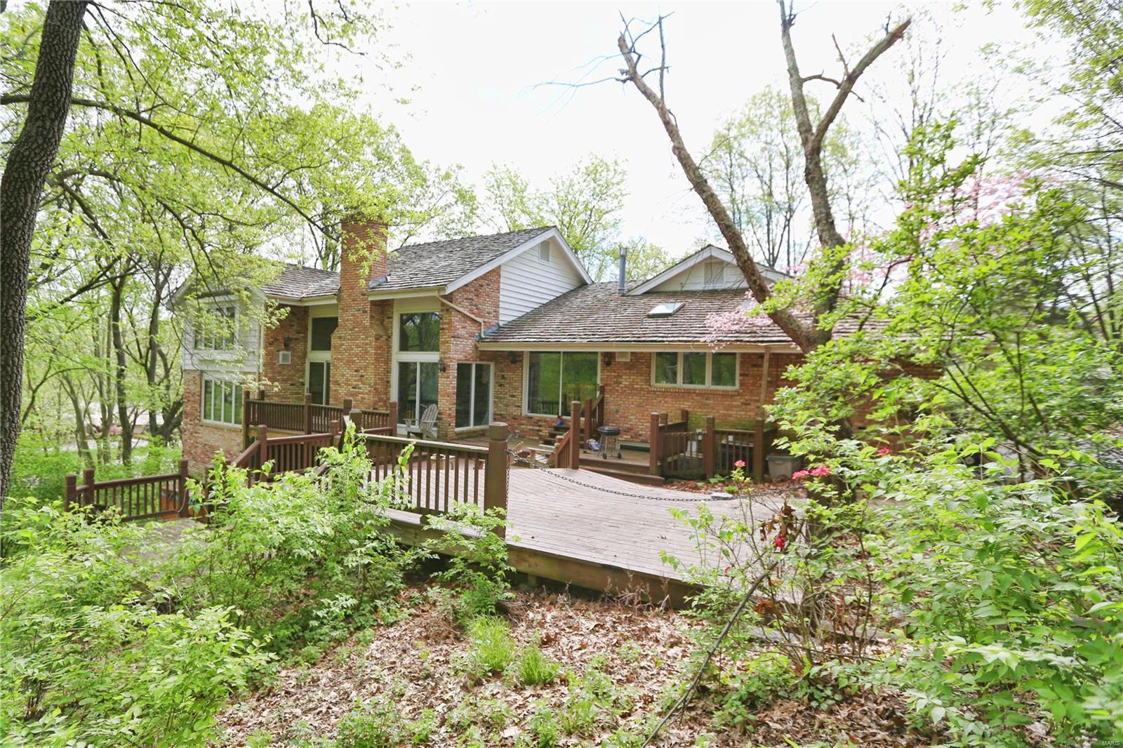 1759 Horseshoe Ridge Road Chesterfield, MO 63005 - Photo 6 of 12 Gallery Image 6