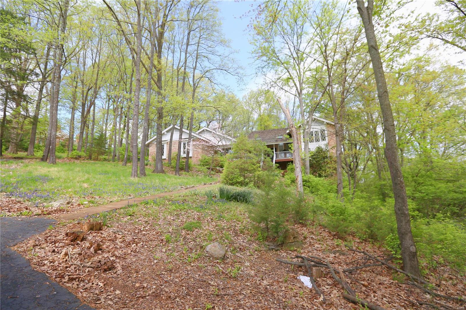 1759 Horseshoe Ridge Road Chesterfield, MO 63005 - Photo 9 of 12 Gallery Image 9