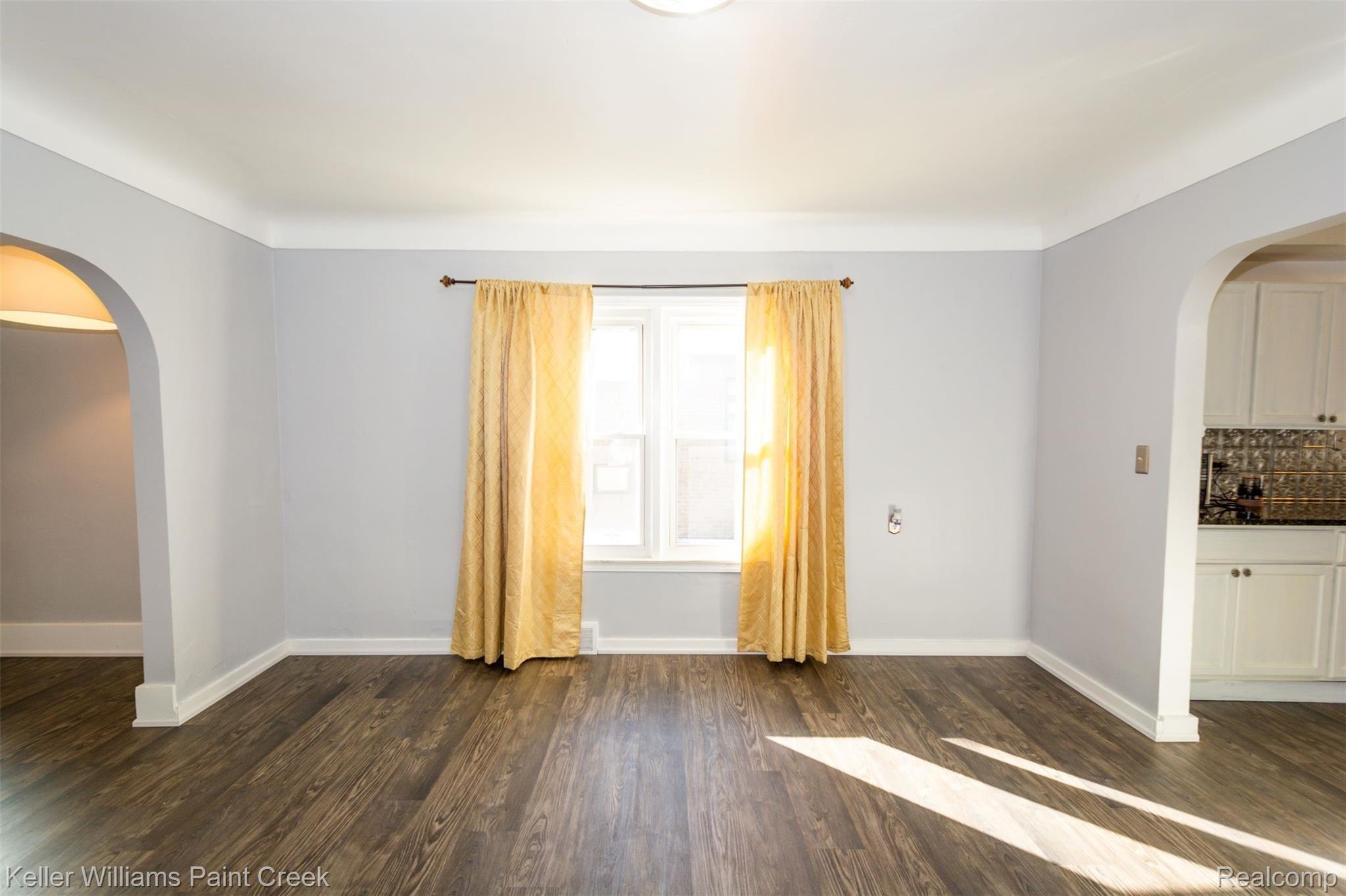 1131 Oak Street Rochester, MI 48307 - Photo 15 of 20 Sm DR.jpg