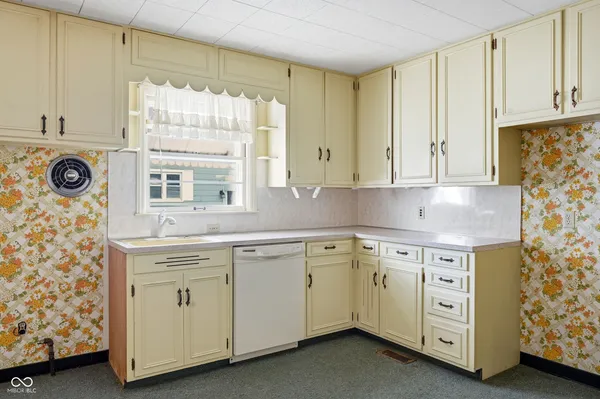 $174,900 | 622 West South Street, Winchester, IN 47394