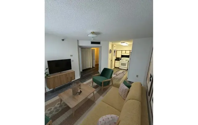 $600 | 2111 East Virginia Avenue, Other, IA 50320