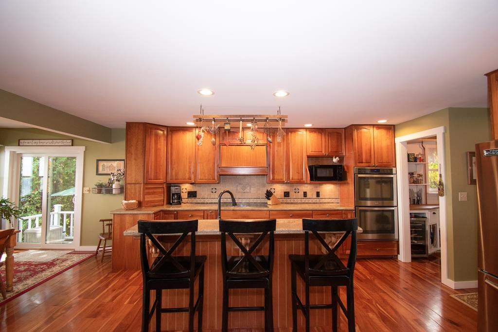 931 Cumberland Head Road Plattsburgh, NY 12901 - Photo 16 of 73 Gallery Image 16
