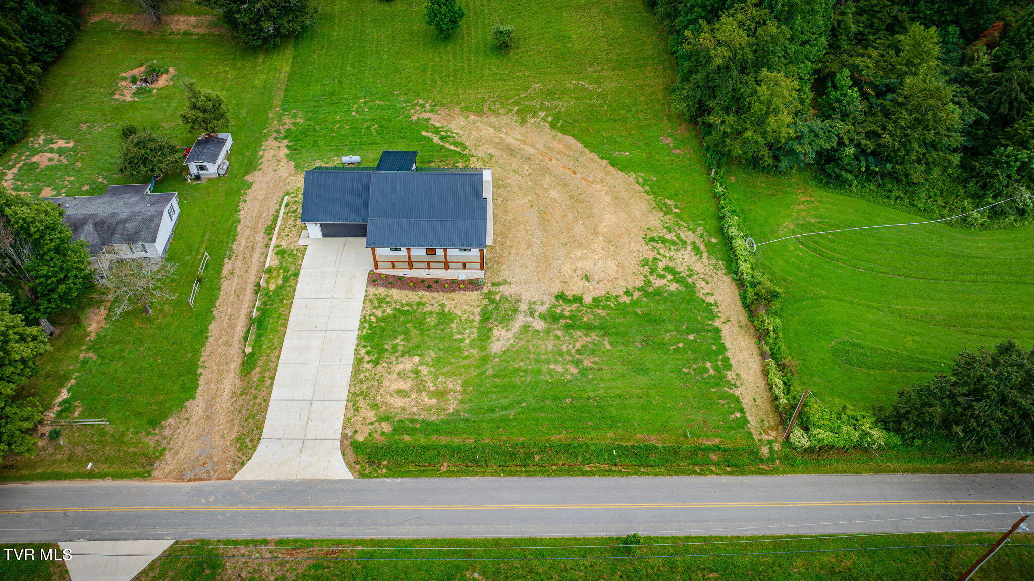 1627 Powder Branch Road Johnson City, TN 37601 - Photo 49 of 54 103