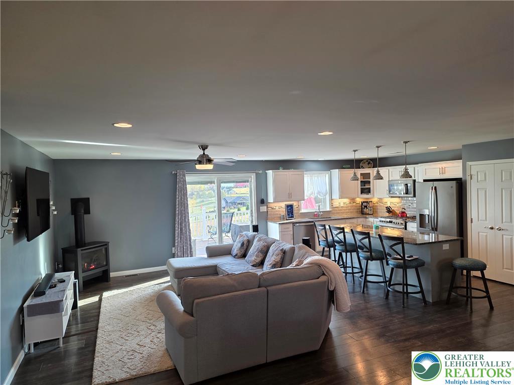 3393 Crestview Lane Walnutport, PA 18088 - Photo 31 of 68