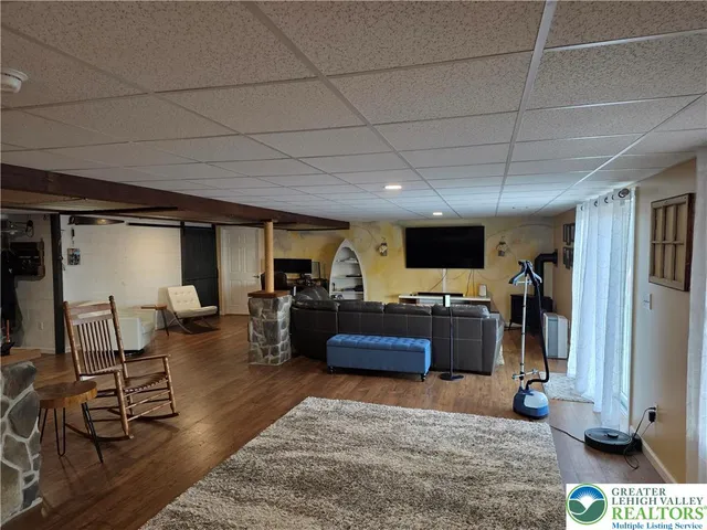 $589,900 | 3393 Crestview Lane, Walnutport, PA 18088