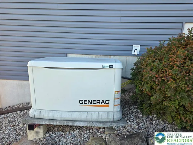 $589,900 | 3393 Crestview Lane, Walnutport, PA 18088