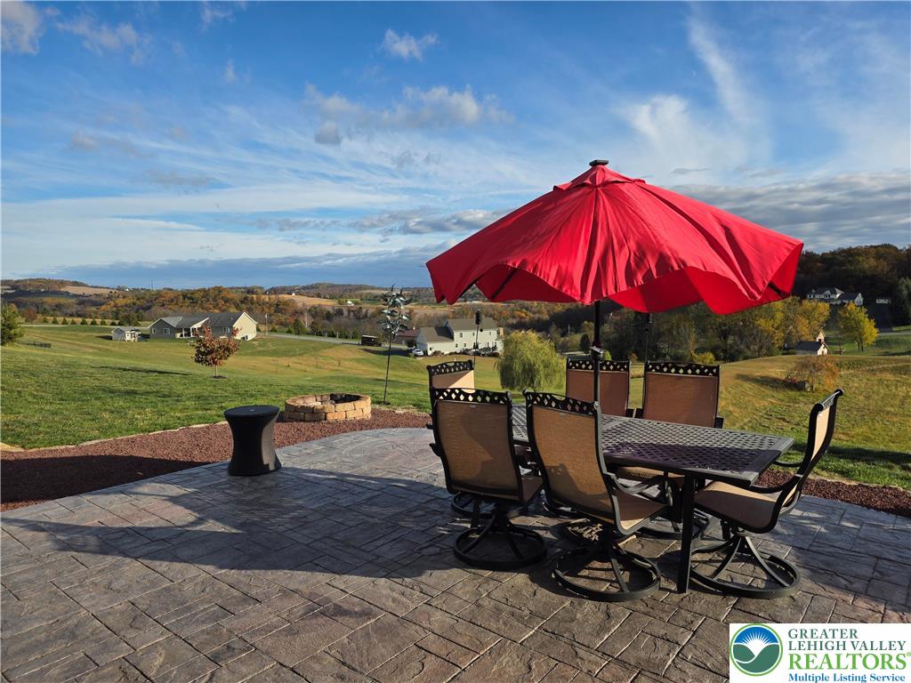 3393 Crestview Lane Walnutport, PA 18088 - Photo 8 of 68