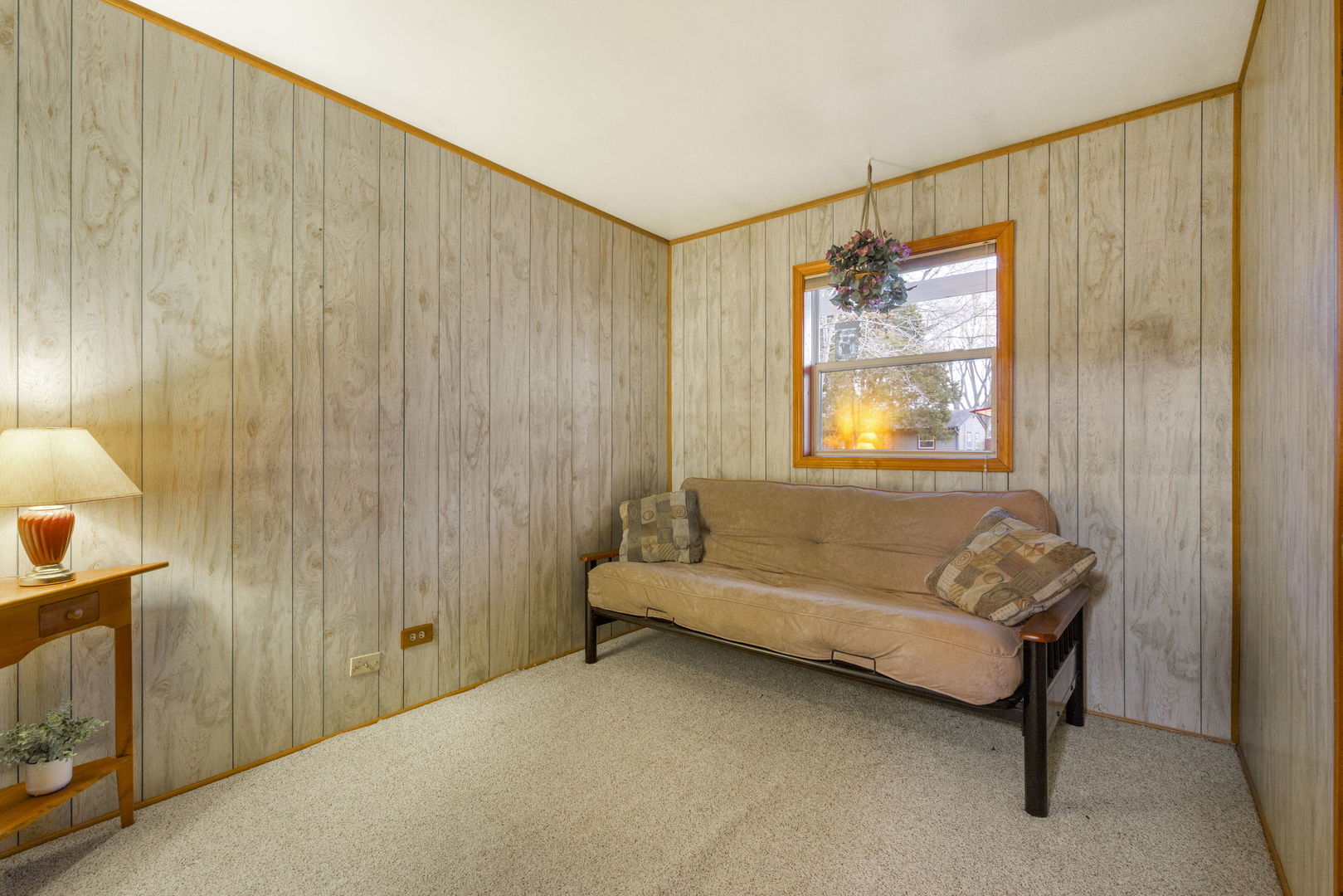 470 Oakwood Road Wauconda, IL 60084 - Photo 21 of 28 a living room with furniture and a window
