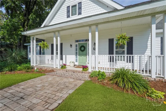 $945,000 | 8813 Whitefield Avenue, Savannah, GA 31406