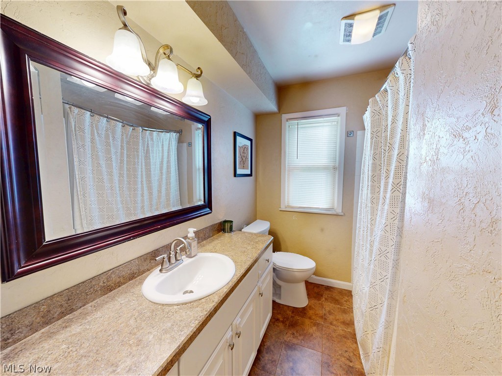 1339 Haverston Road Lyndhurst, OH 44124 - Photo 17 of 44 Gallery Image 17