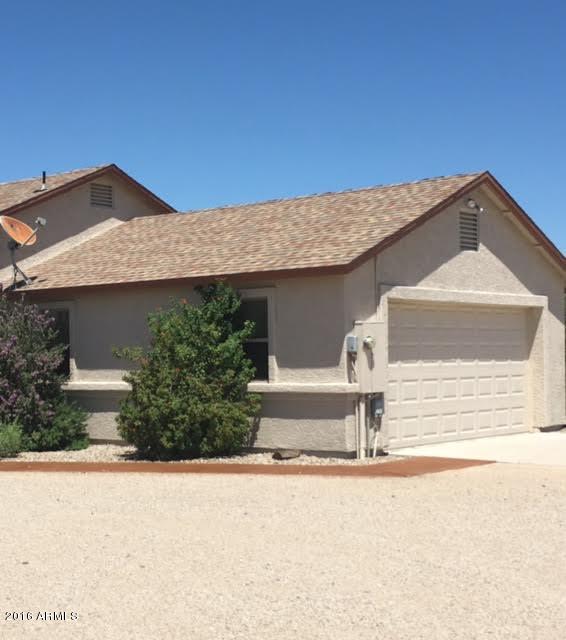 9311 North Diffin Road Florence, AZ 85132 - Photo 11 of 36 garage