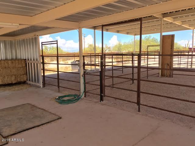 9311 North Diffin Road Florence, AZ 85132 - Photo 15 of 36 stalls
