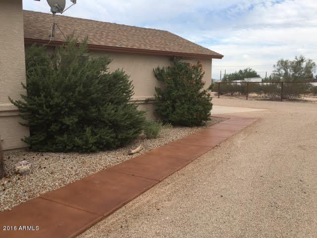 9311 North Diffin Road Florence, AZ 85132 - Photo 34 of 36 diffin garage side