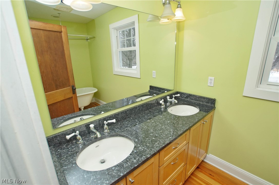 5257 Lockwood Road Madison, OH 44057 - Photo 20 of 35 Main Bath