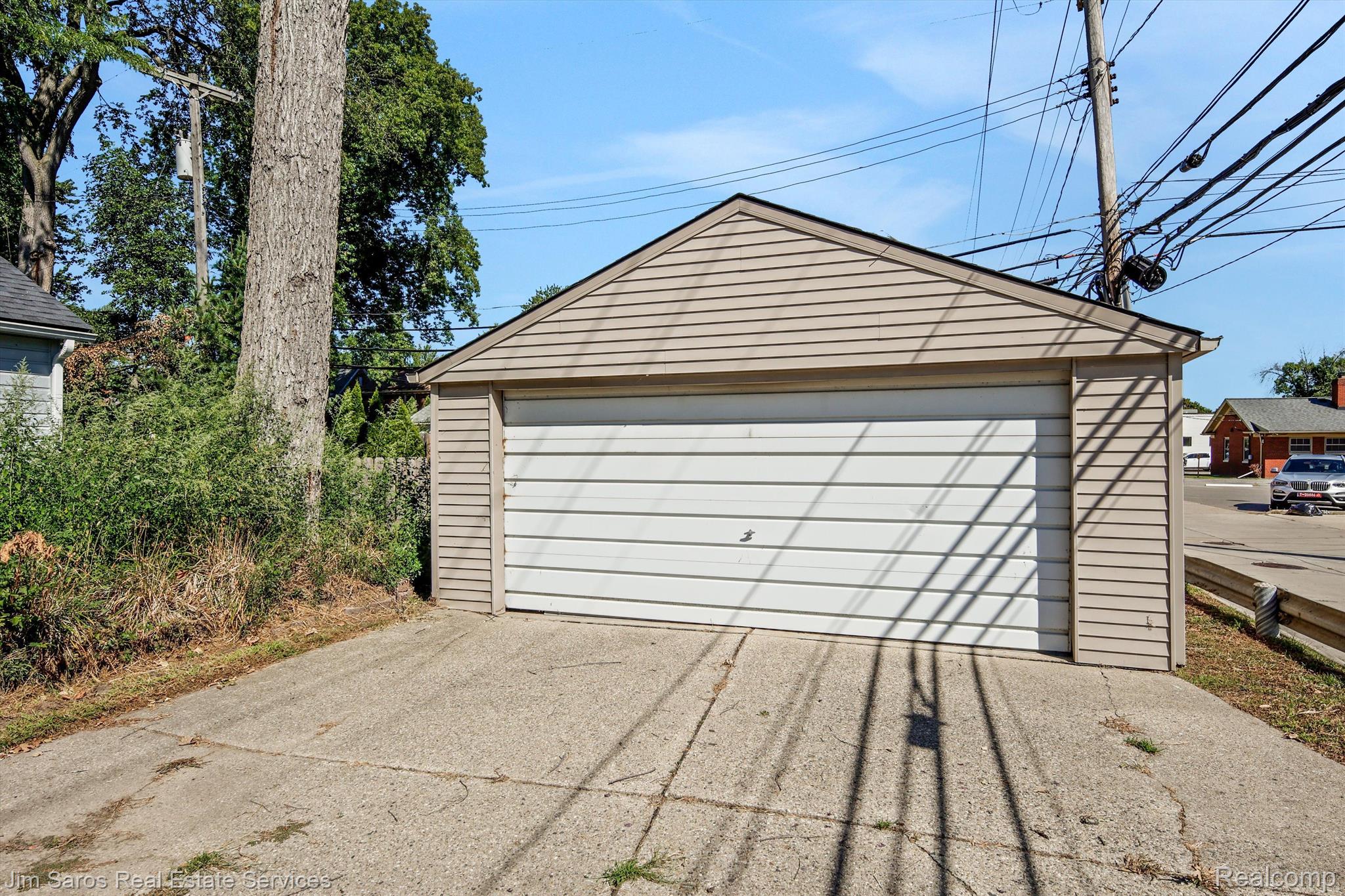 1626 Severn Road Grosse Pointe, MI 48236 - Photo 16 of 17 Gallery Image 16
