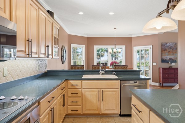 246 Oatland Island Road Savannah, GA 31410 - Photo 23 of 61