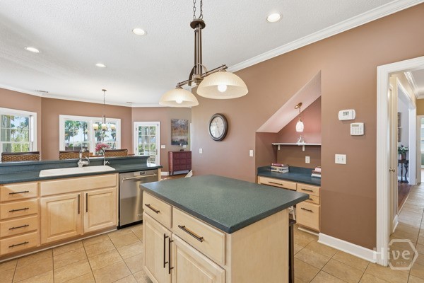 246 Oatland Island Road Savannah, GA 31410 - Photo 8 of 61