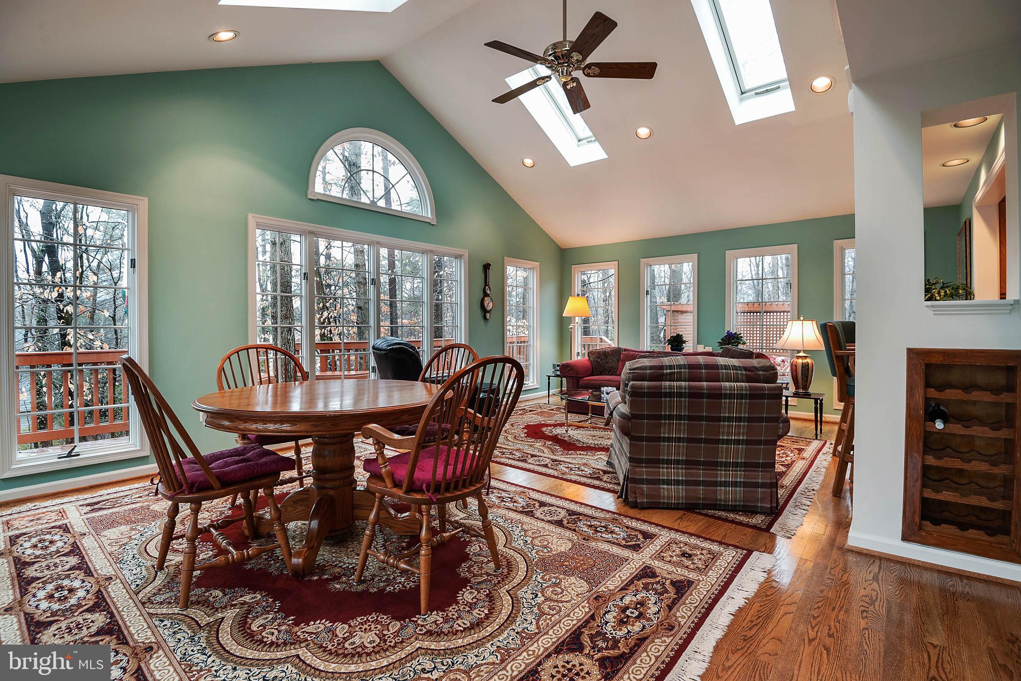 7558 Vogels Way Springfield, VA 22153 - Photo 6 of 34