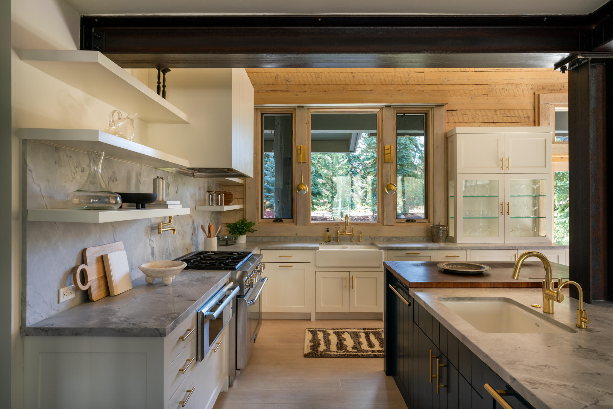 419 Juniper Road Sun Valley, ID 83353 - Photo 13 of 44 Kitchen area