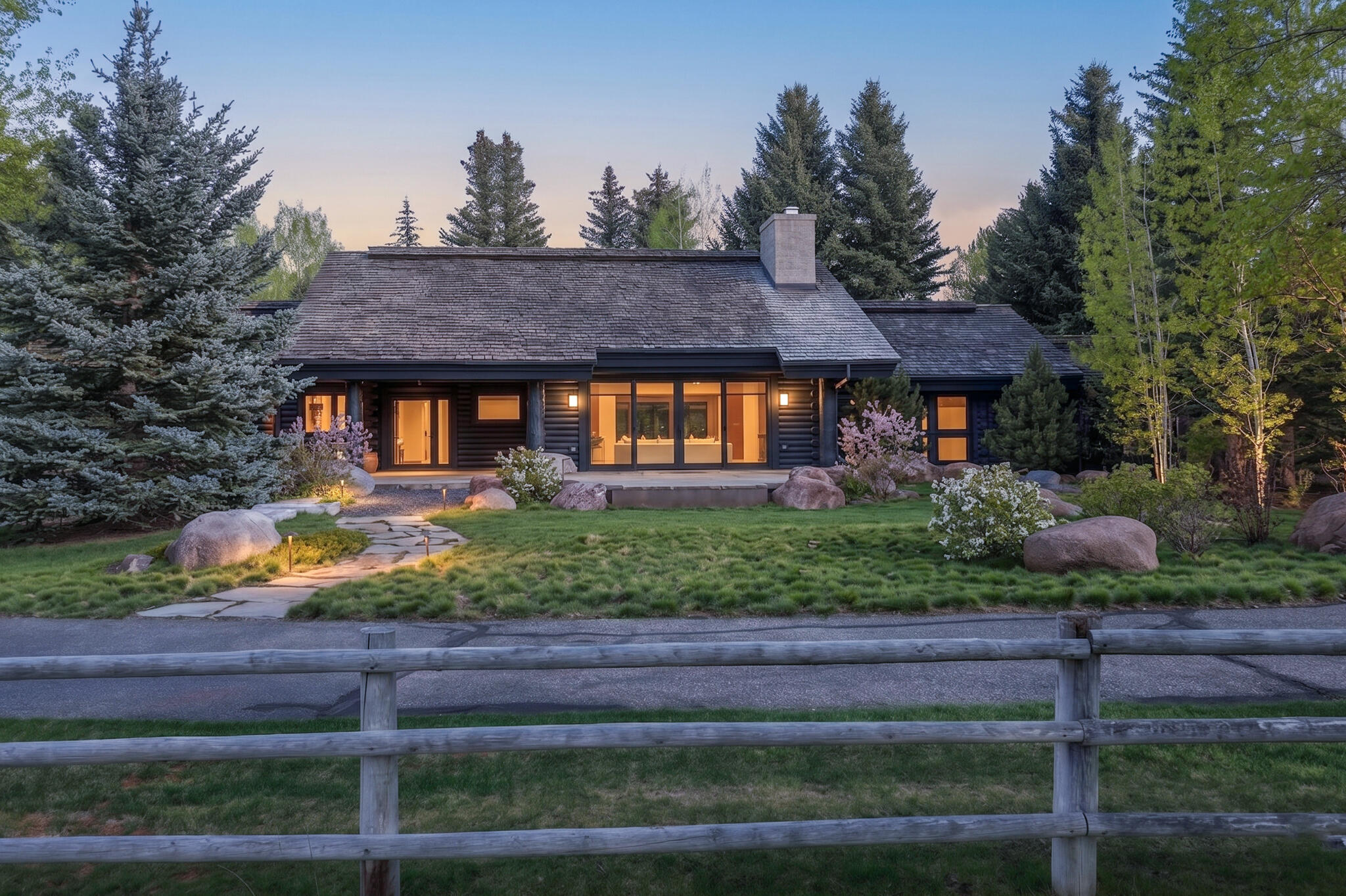 419 Juniper Road Sun Valley, ID 83353 - Photo 3 of 44 Evening