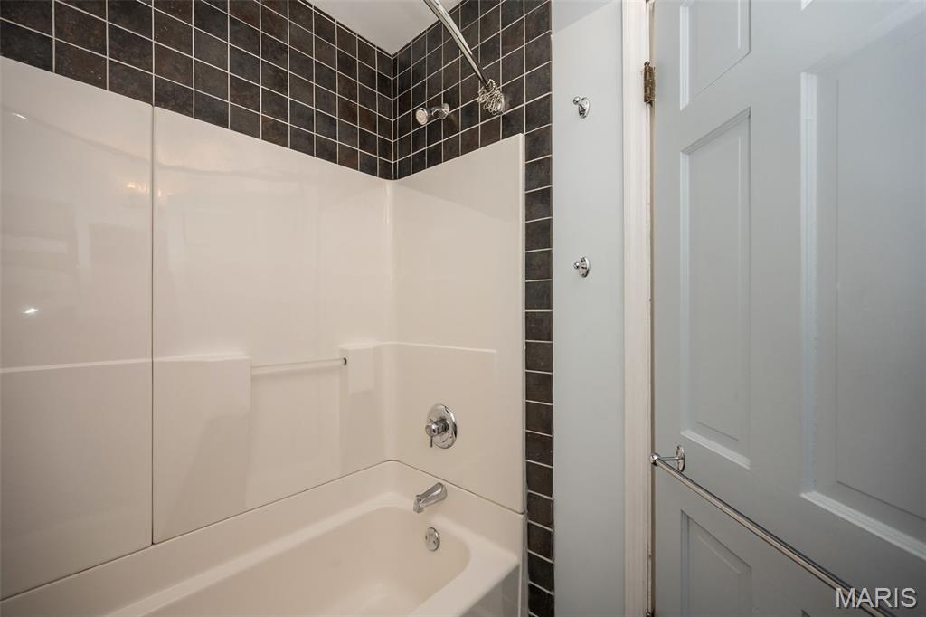 7 Kings Court Ferguson, MO 63135 - Photo 14 of 24