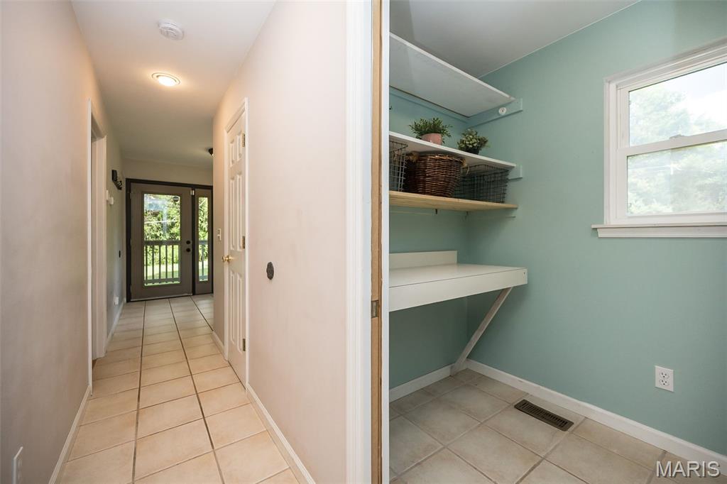 7 Kings Court Ferguson, MO 63135 - Photo 8 of 24