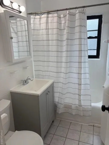 $346,000 | 220-26 73rd Avenue, Unit 2 | Oakland Gardens