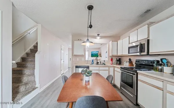 $1,250 | 109 Timberlake Trail, Jacksonville, NC 28546