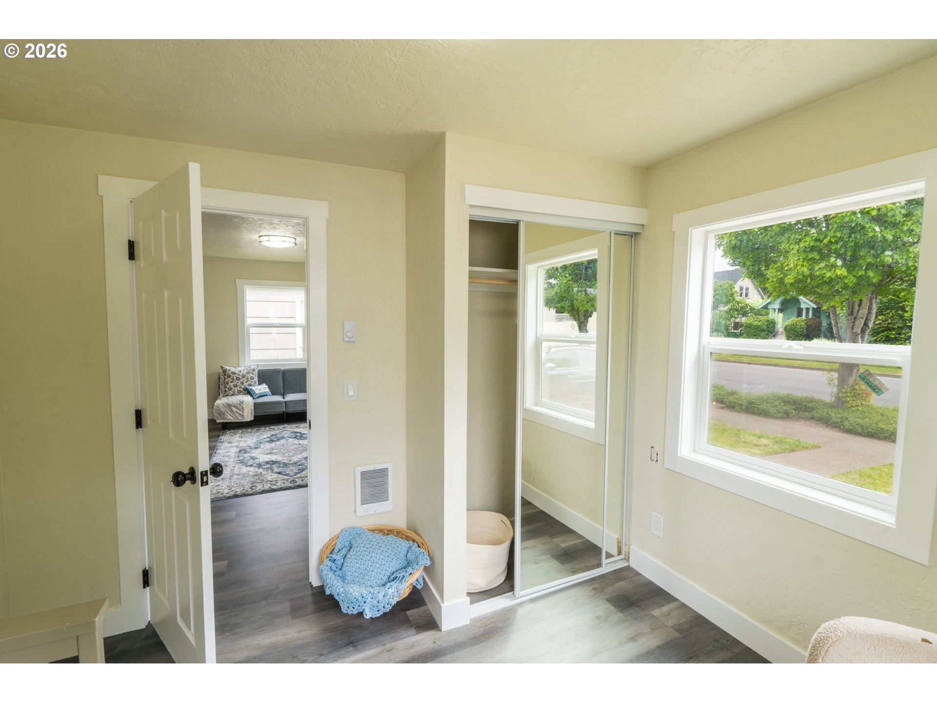 1925 Liberty Street Northeast Salem, OR 97301 - Photo 8 of 20