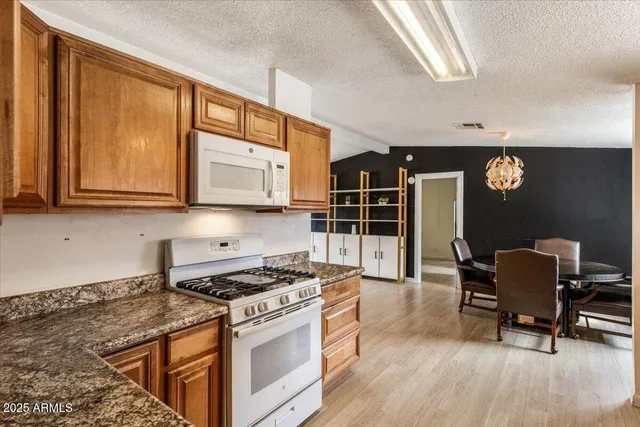 $305,000 | 16606 North Columbus Boulevard, Tucson, AZ 85739