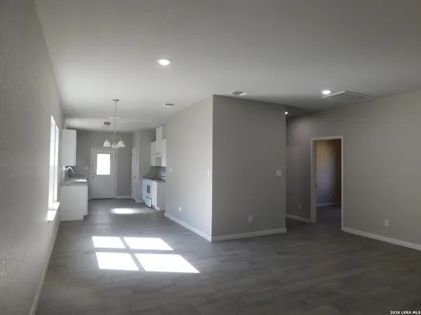 $1,450 | 2954 Weir Avenue, San Antonio, TX 78226