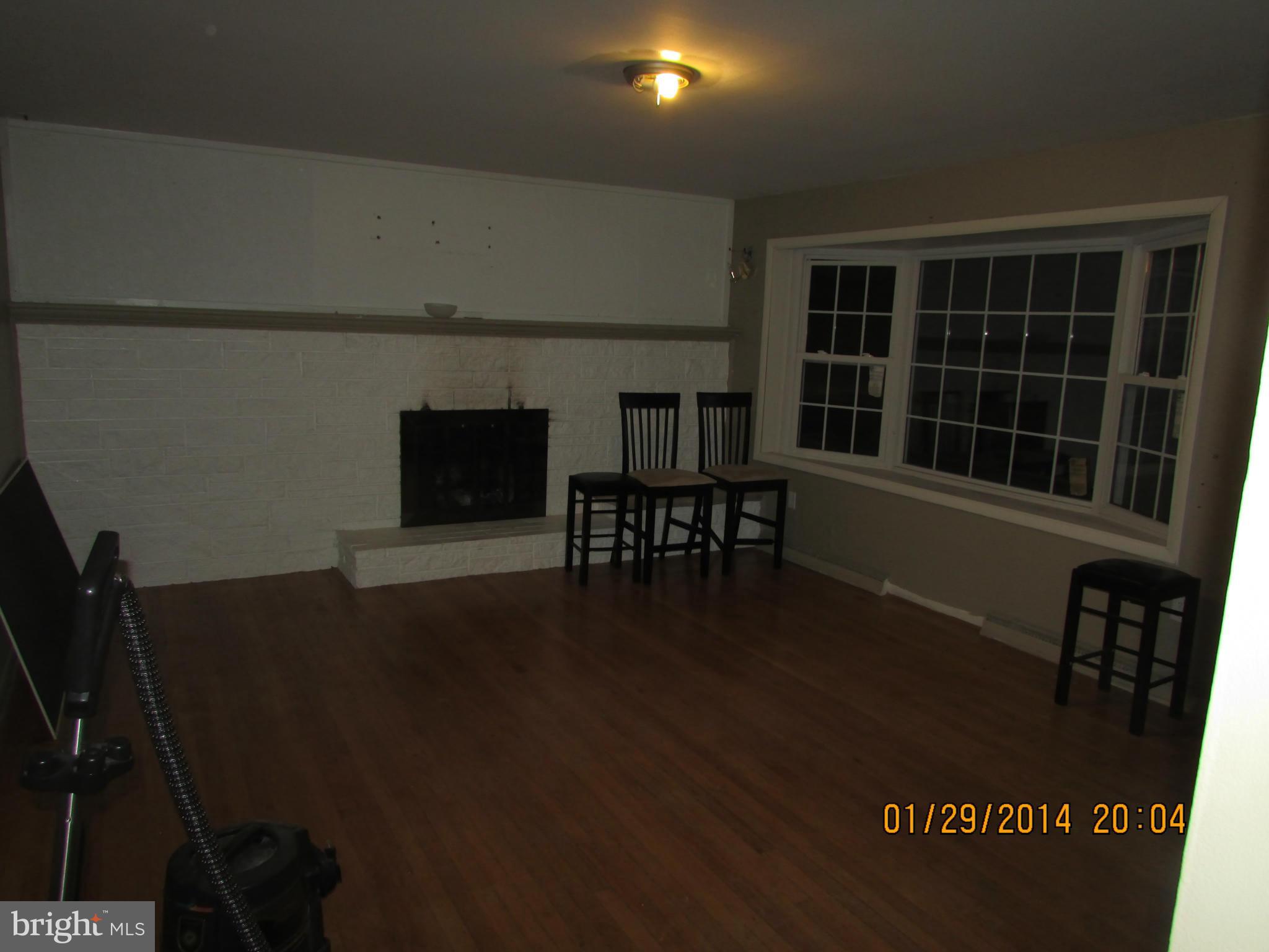 9500 Good Luck Road Lanham, MD 20706 - Photo 5 of 15 Living Room