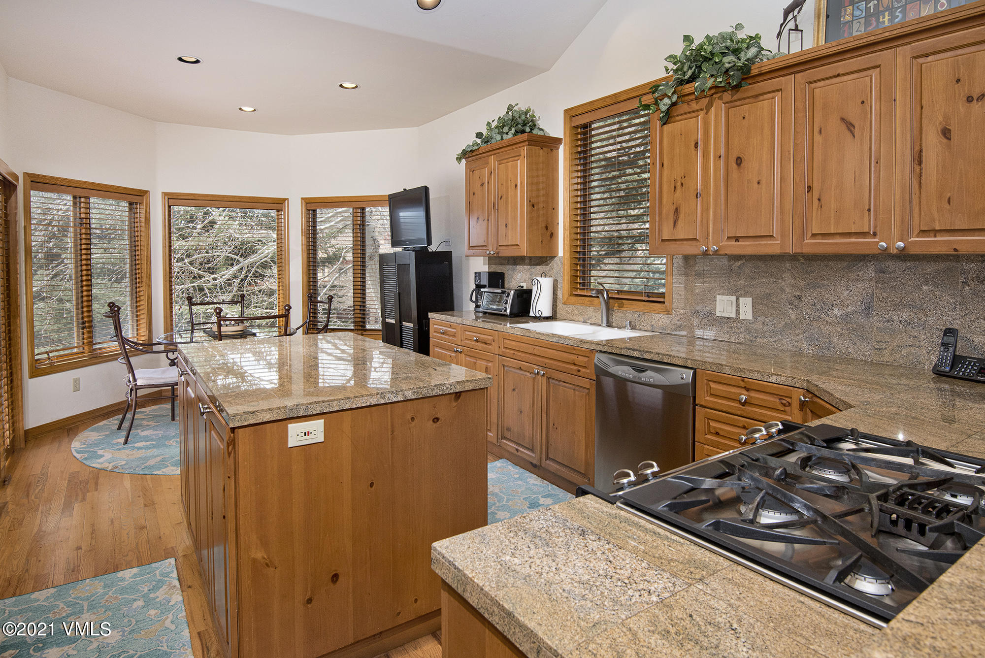 781 June Creek Road Edwards, CO 81632 - Photo 8 of 28 781-JuneCrk-MLS_11