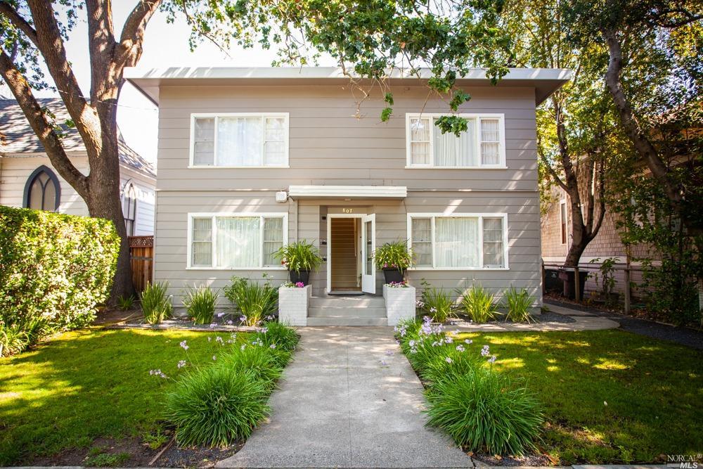 807 Cherry Street Santa Rosa, CA 95404 - Photo 1 of 1 Cherry Street Historical District..807 Cherry Street building fits right in....