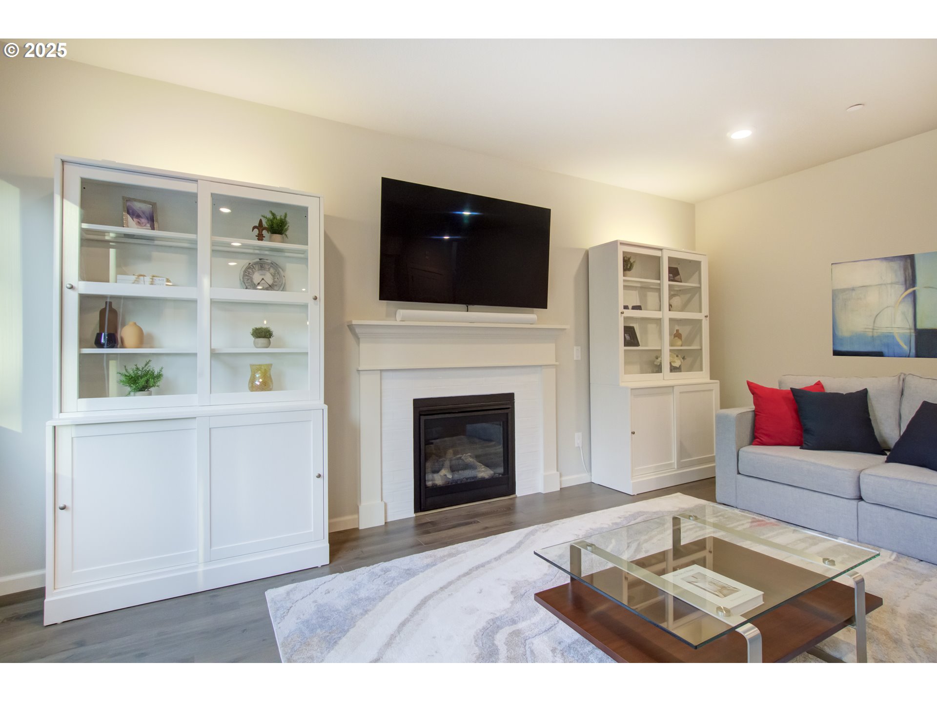 6750 North 89th Loop Camas, WA 98607 - Photo 11 of 36 Living Room