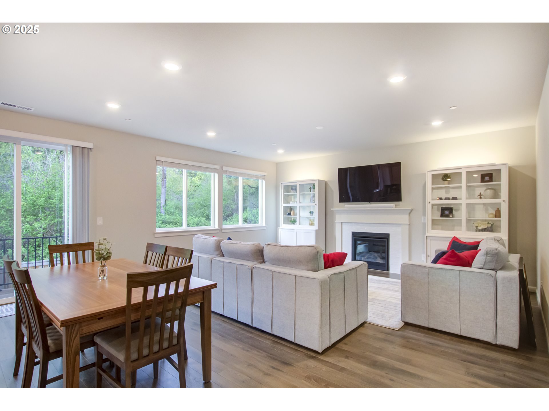 6750 North 89th Loop Camas, WA 98607 - Photo 13 of 36 Great Room