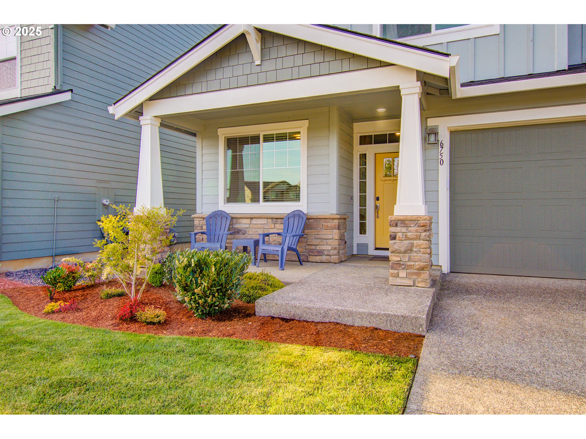 6750 North 89th Loop Camas, WA 98607 - Photo 2 of 36