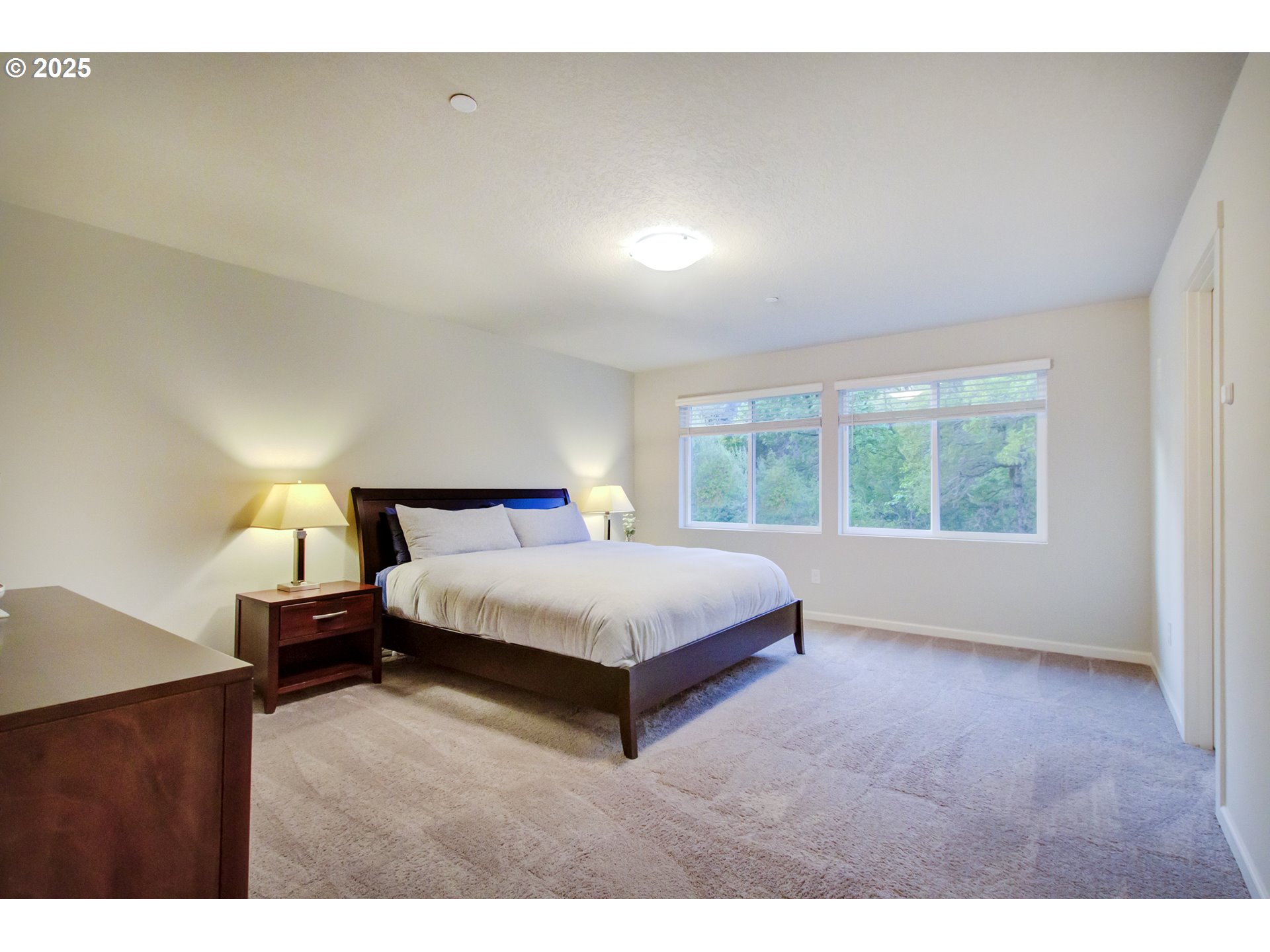6750 North 89th Loop Camas, WA 98607 - Photo 24 of 36 Owner's Suite Bedroom