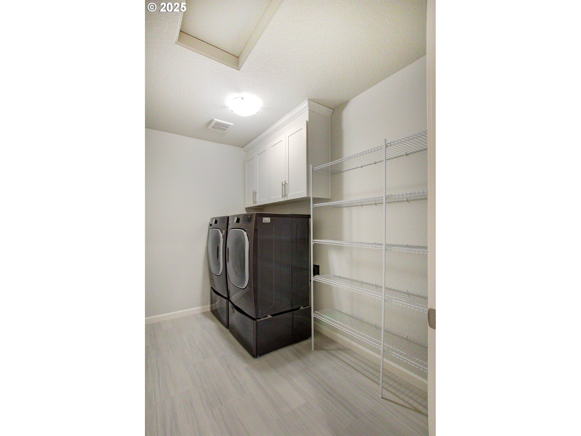 6750 North 89th Loop Camas, WA 98607 - Photo 31 of 36 Utility Room