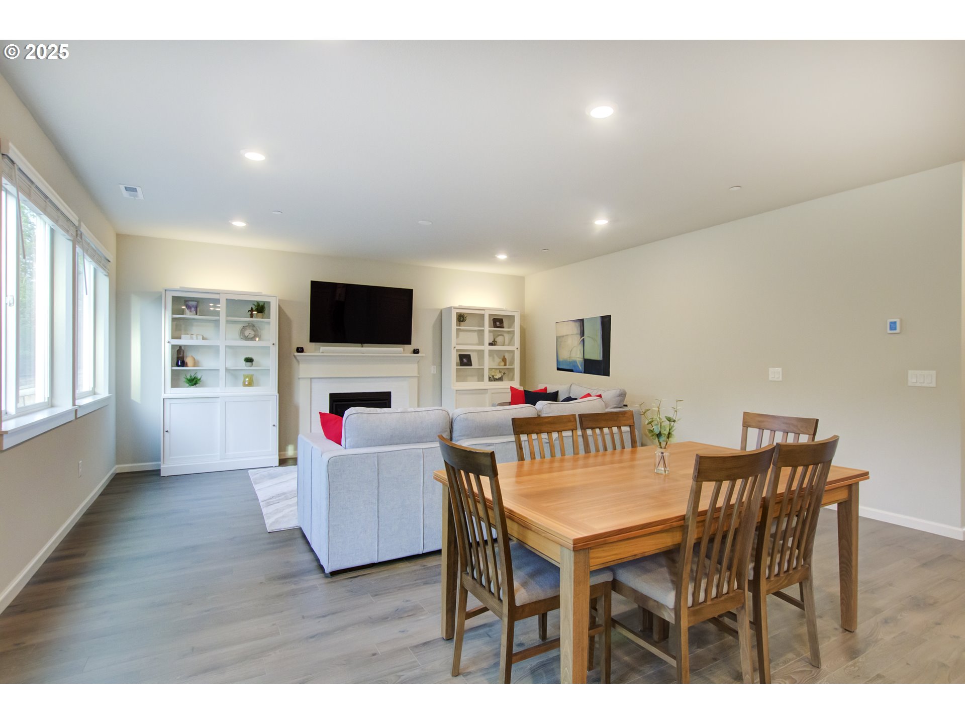 6750 North 89th Loop Camas, WA 98607 - Photo 8 of 36 Dining Area