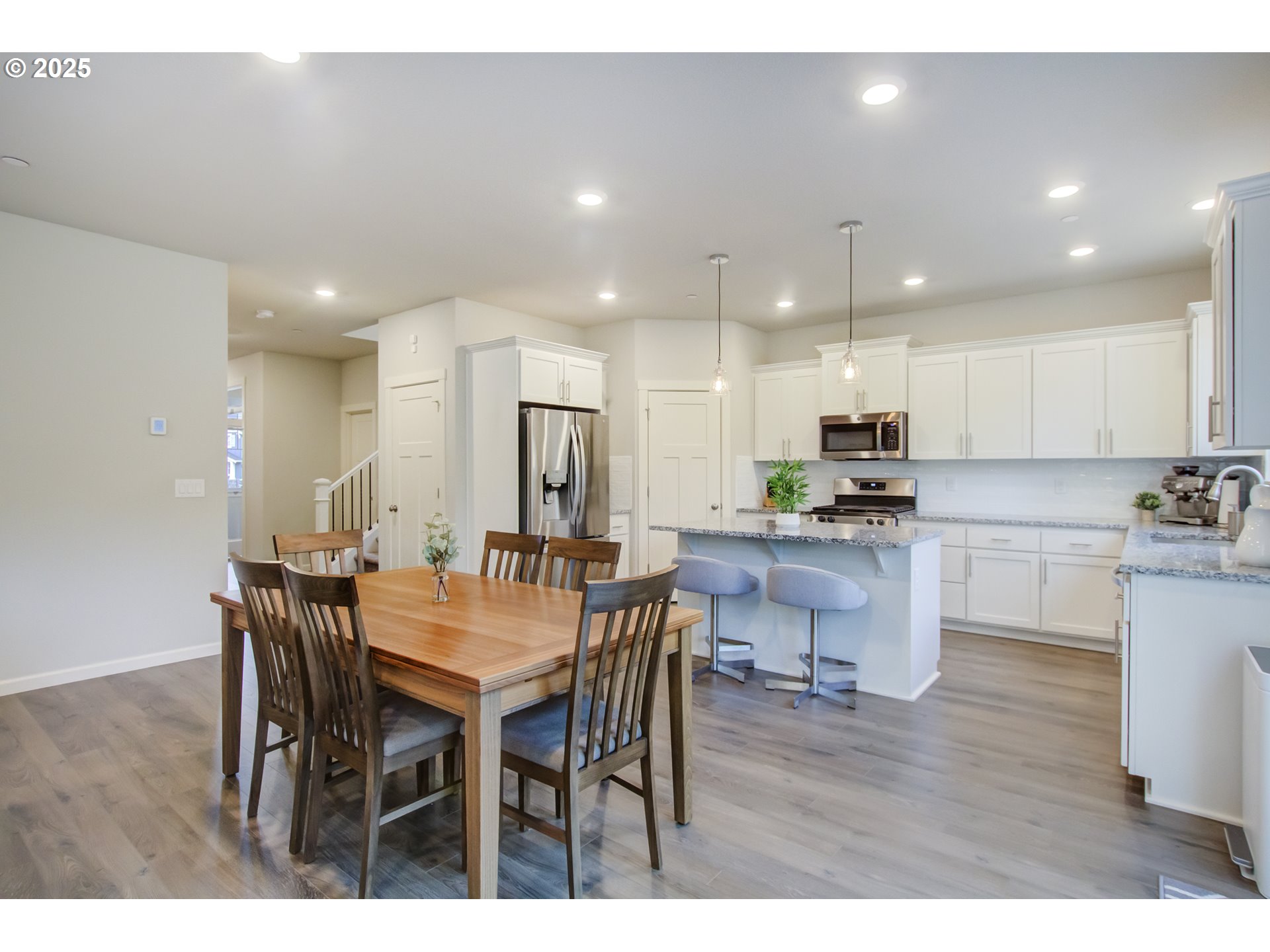 6750 North 89th Loop Camas, WA 98607 - Photo 9 of 36 Dining Area