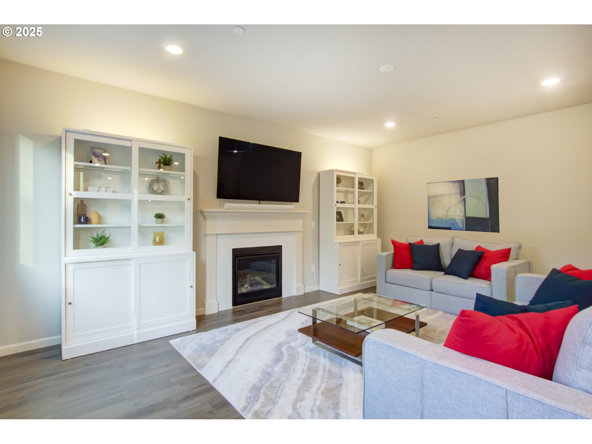6750 North 89th Loop Camas, WA 98607 - Photo 10 of 36 Living Room