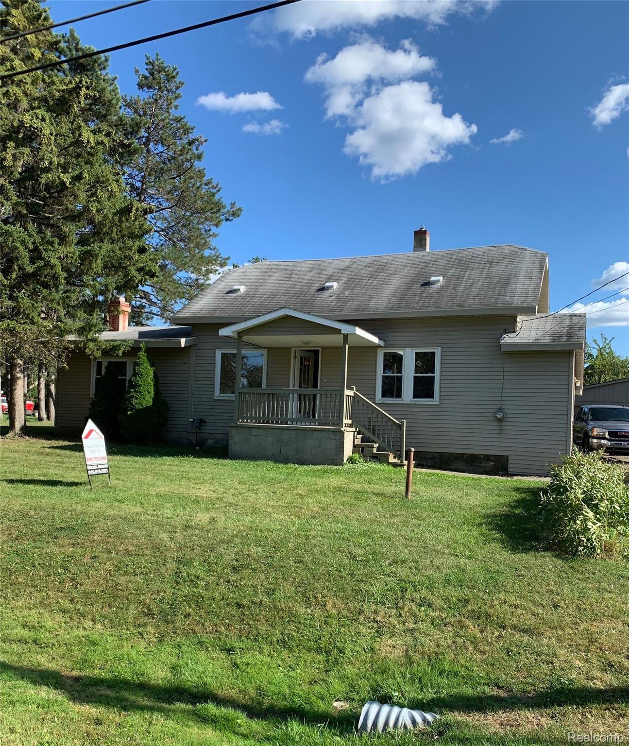 8064 Barden Road Davison, MI 48423 - Photo 1 of 32 E67784FB-A467-414F-8EC9-5D3D4321952F.jpeg