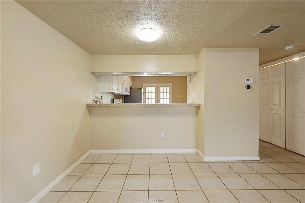 932 Navidad Street Bryan, TX 77801 - Photo 3 of 7