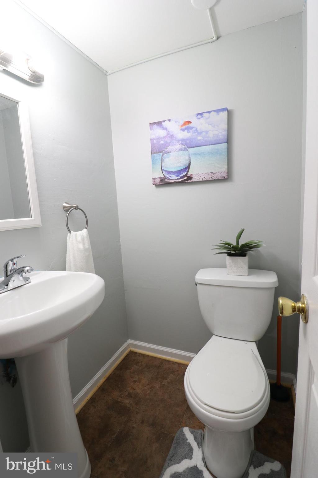 1707 Springhouse Court Frederick, MD 21702 - Photo 13 of 29 Main level powder room